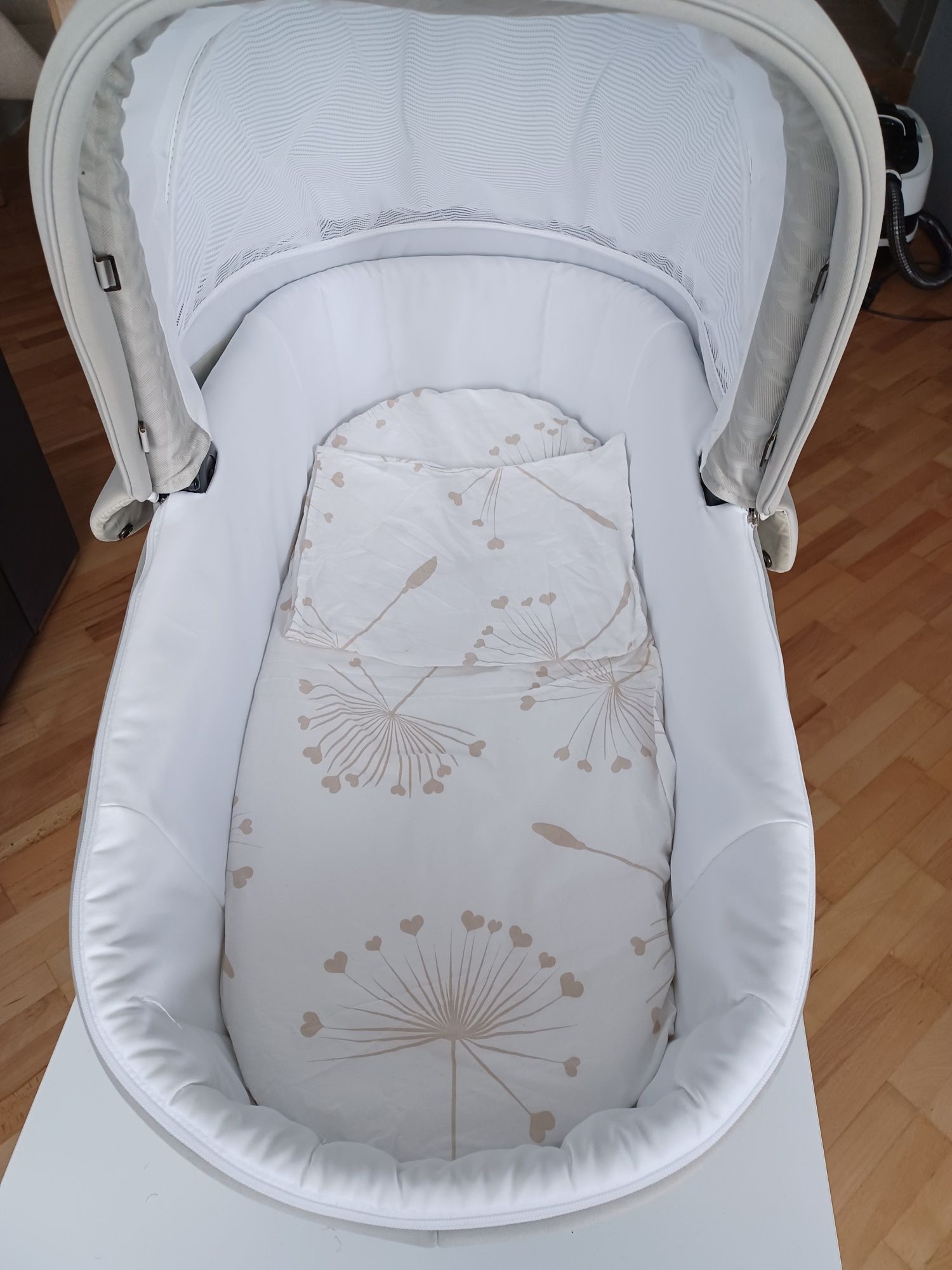 Бебешка количка Peg perego 3 в 1 + база