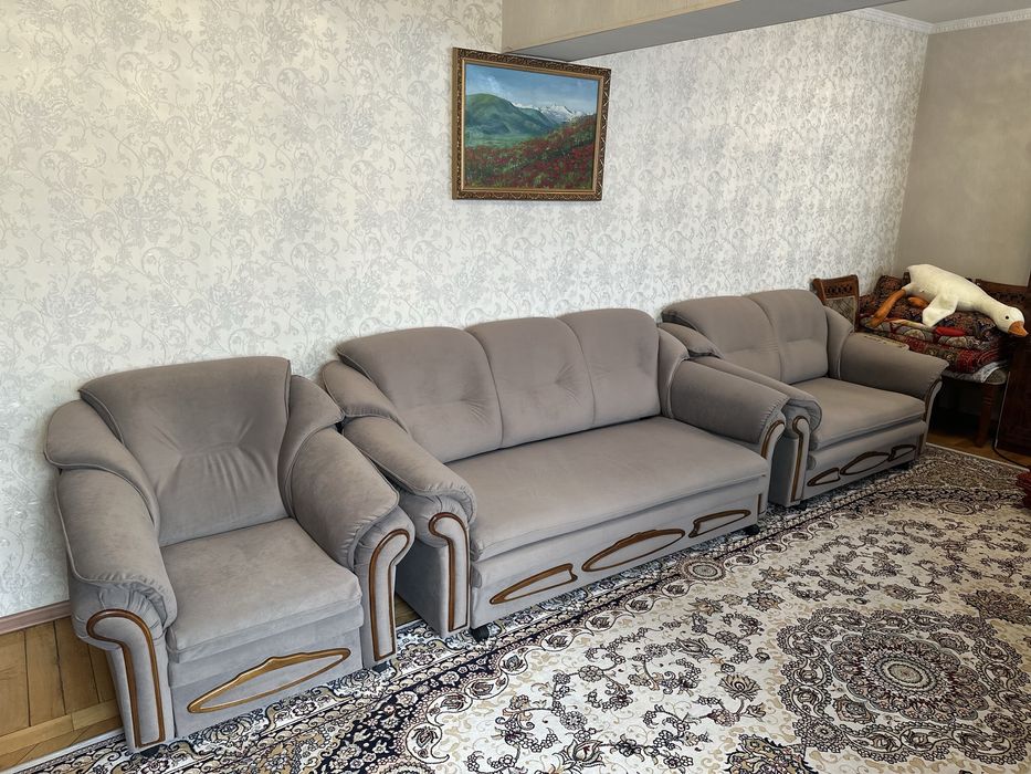 Продается комплект диванов. Раскладной