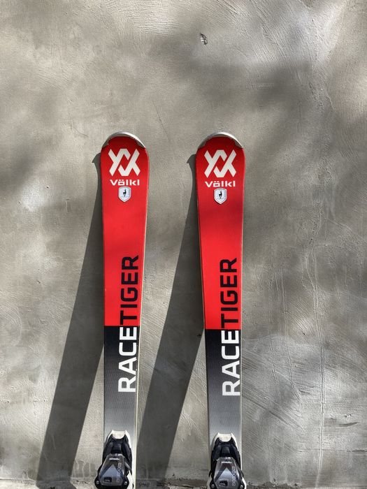 Ски Volkl Racetiger SRC 168 см и ски обувки Rossignol Radical 29.5 см