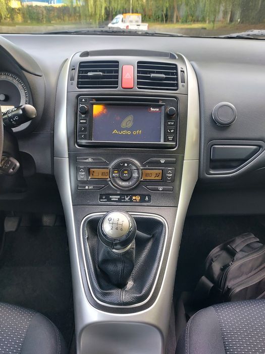 Toyota Auris 2012 hatcback 2.0 diesel 126 cp