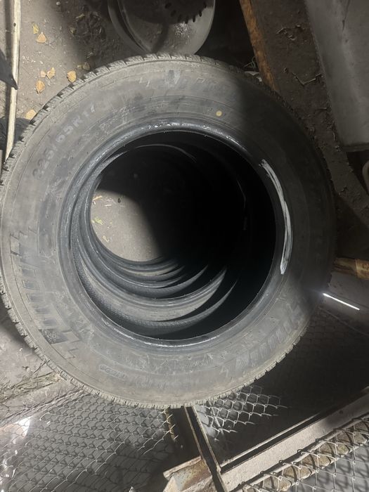 Продам зимнюю резину R17