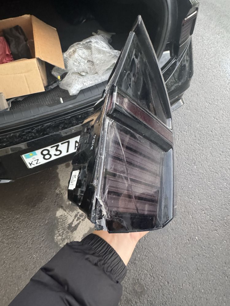 Продается фара на запчасти от сонаты 25 г.