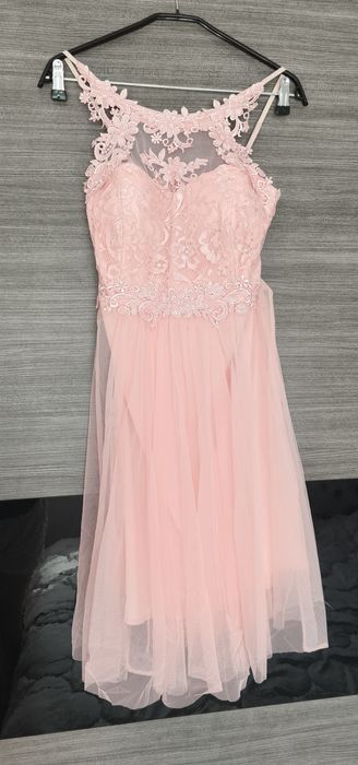 Rochie medie elegantă