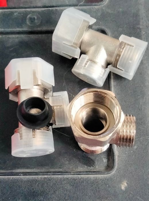 Многофункционален тройник 3/4-1/2-3/4