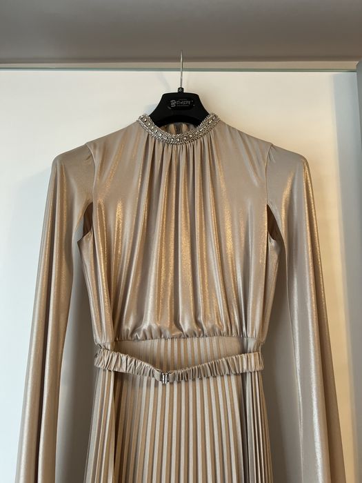 Rochie din voal cu maneci tip capa - Nissa