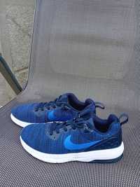 Adidas marca Nike marimea 33 .5