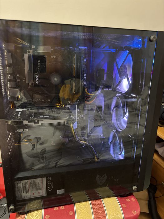 Продавам геймърски компютър