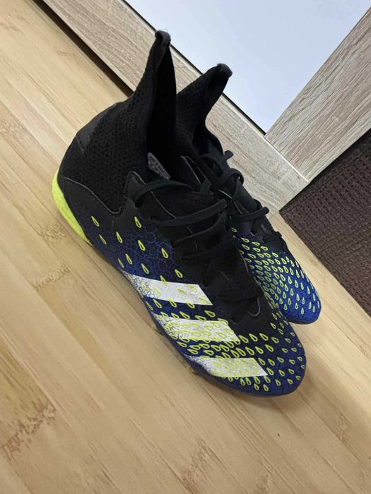 Футболни бутонки Adidas Predator Freak.3 Firm Ground.