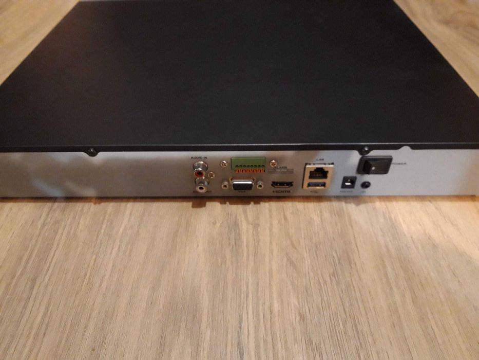 NVR 8 canale Hikvision DS-7608NI-I2, rezolutie 4K UltraHD