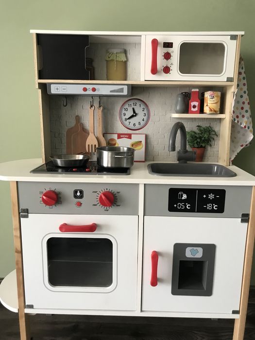Детска кухня дървена