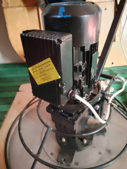 Полусухая стяжка аппарат Б/У сотилади