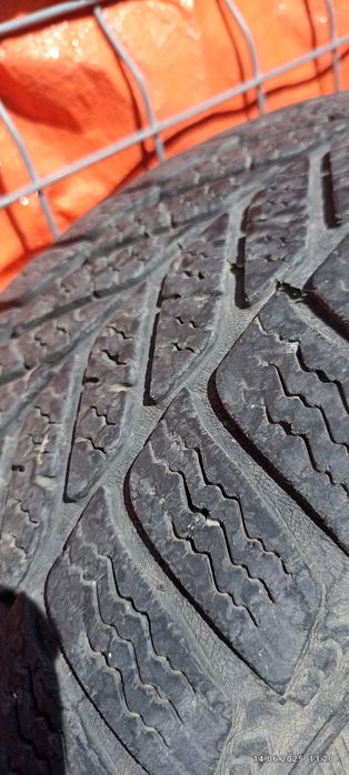 Vând anvelope 2 buc Logan cu jante și 4 buc pentru duster