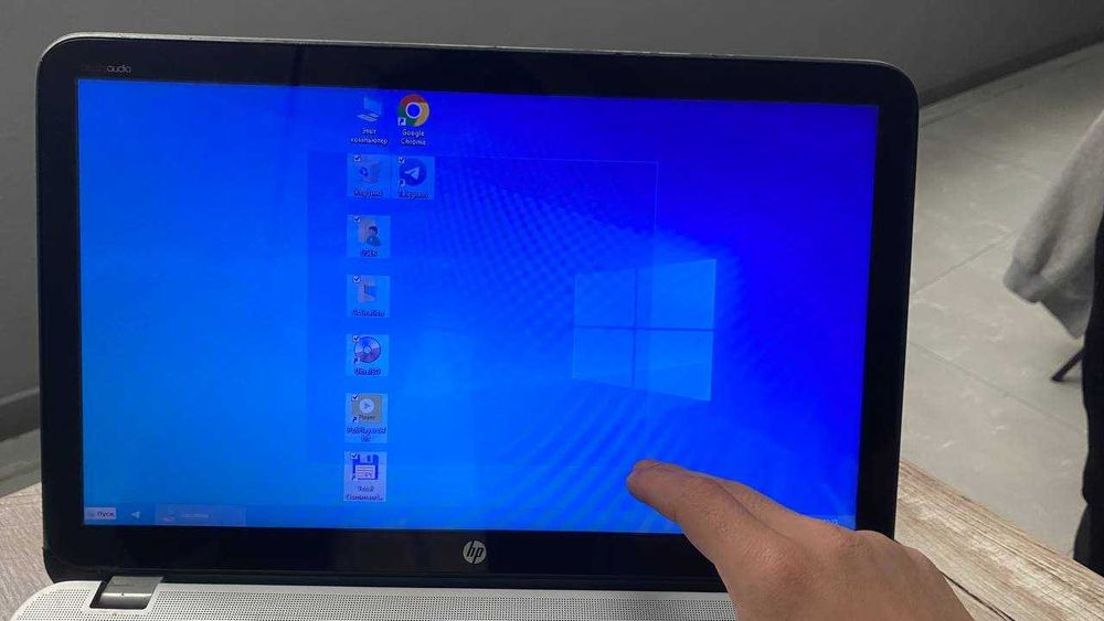 HP Envy m6 Notebook, AMD FX-7500 Radeon R7