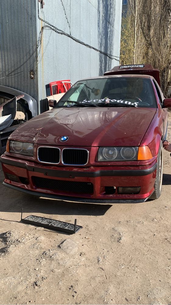 Bmw БМВ 320 автомобиль