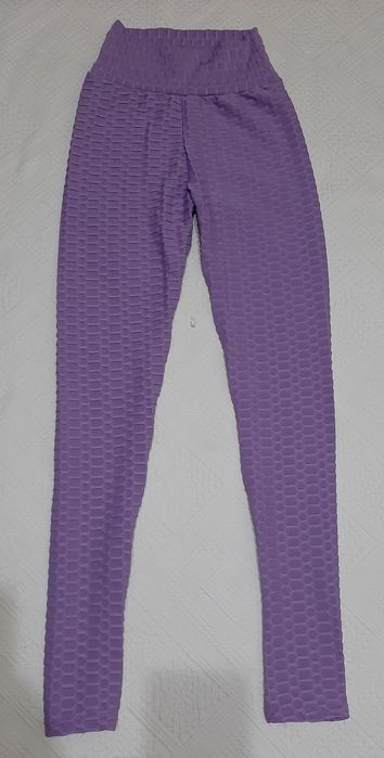 Colanti sport de culoare mov marimea S,noi fara eticheta.
Dim.talie 28