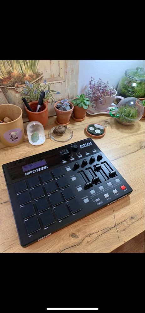 AKAI MPD226 — профессиональный MIDI-контроллер