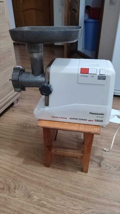 Мясорубка Электрическая Panasonik MK G 1800P  Super Turbo