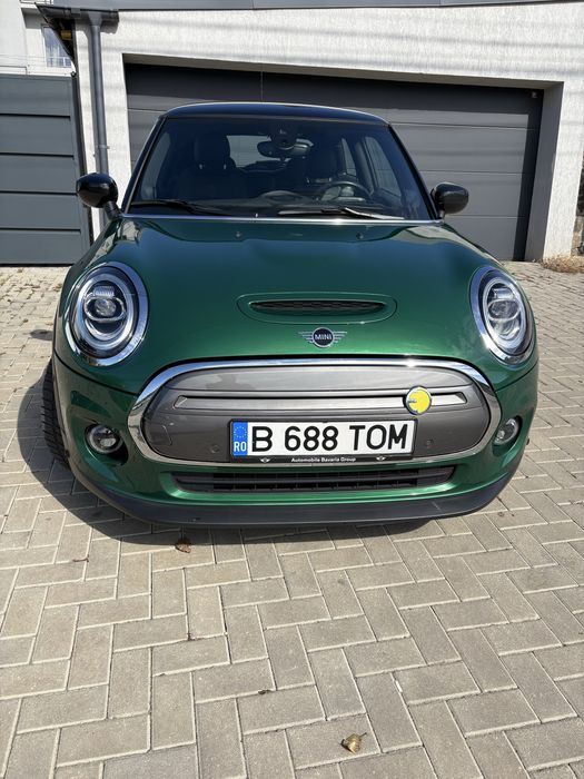 Vând Mini Cooper SE 184 cai