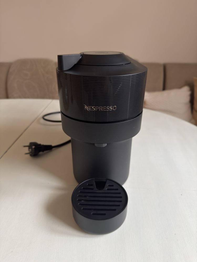 Кафе машина Nespresso Vertuo – Отлично състояние!