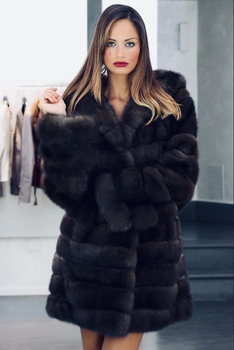 Луксозно Дълго Палто от Норка, купено за 2900лв, продава се за 1900лв