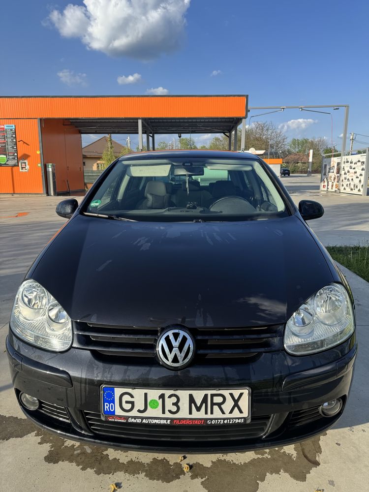 Vand Volkswagen Golf 5! Usor negociabil