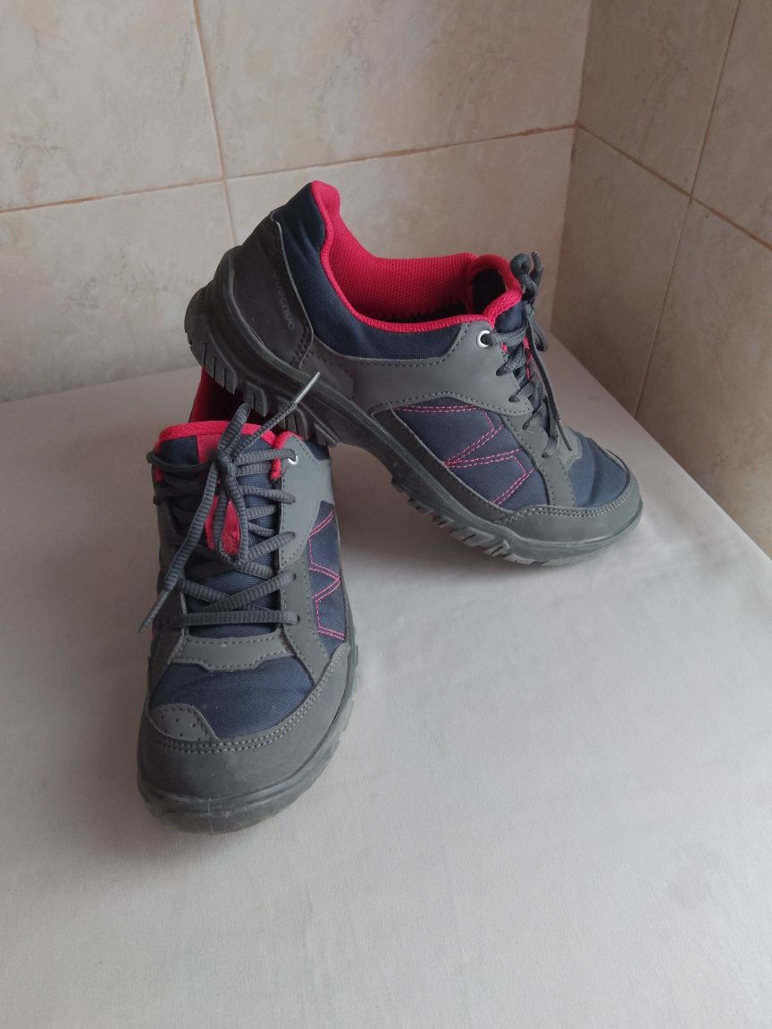 Adidași dama Decathlon Nr 39