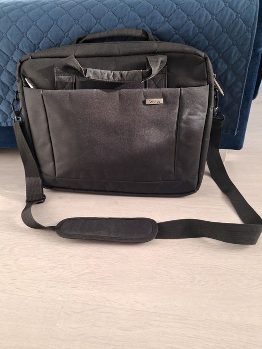 Vand Geanta Laptop Voova Unisex Stare impecabila