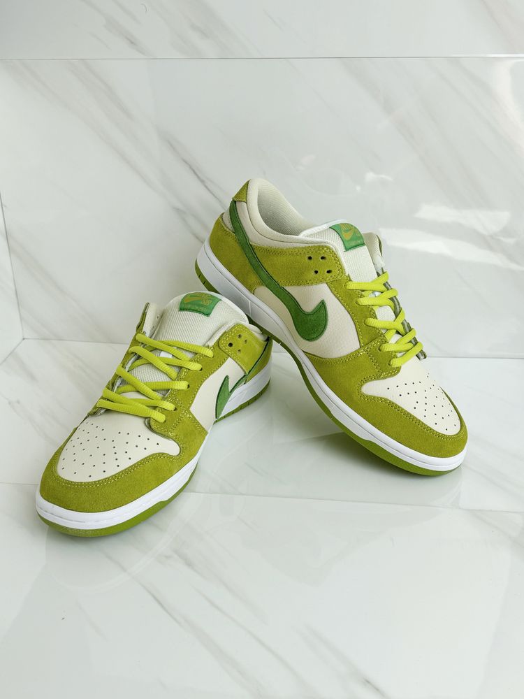 Nike SB Dunk Low ‘Apple Green’ Limited Edition, DM0807-300
