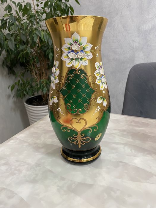 Ваза Bohemia зеленая 30 см