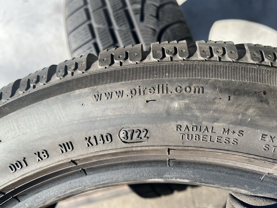 2 бр. зимни гуми 225/50/17 Pirelli DOT 3722 5,5 mm