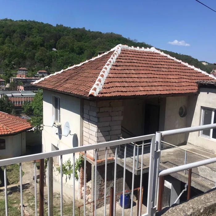2-етажна къща, широк център, Габрово