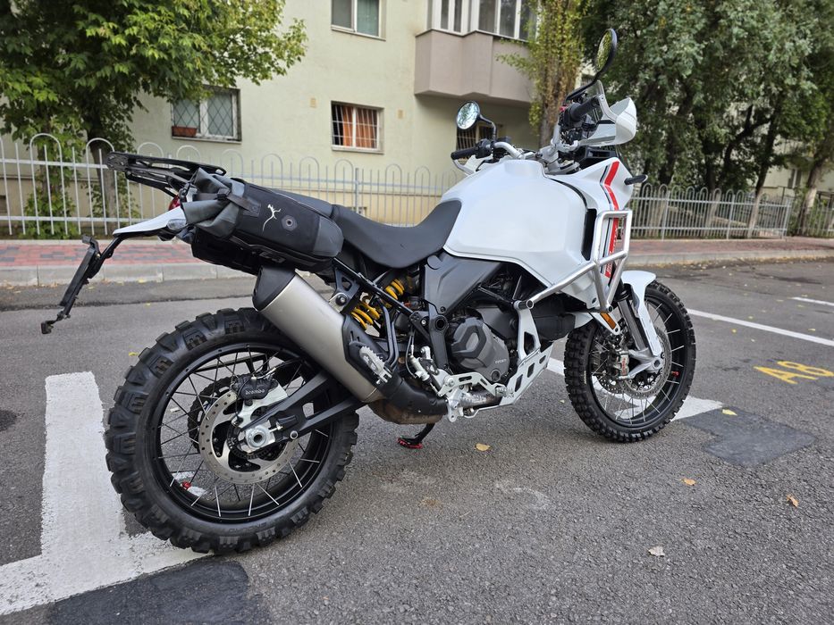 Ducati Desert X 2024