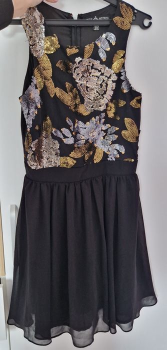 официални и ежедневни рокли