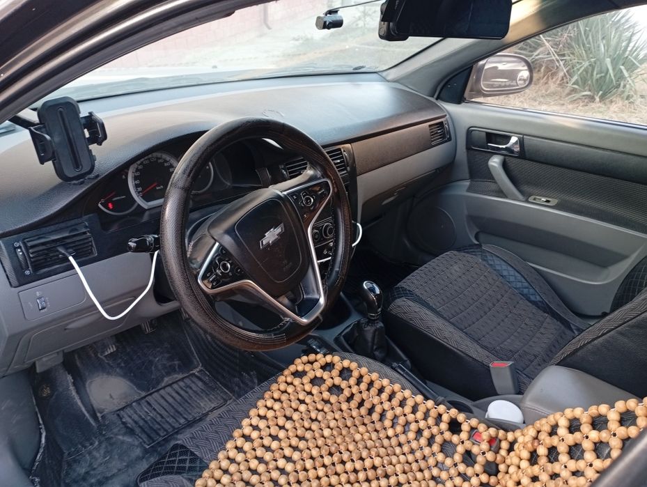 Lasetti Sotiladi 1.6