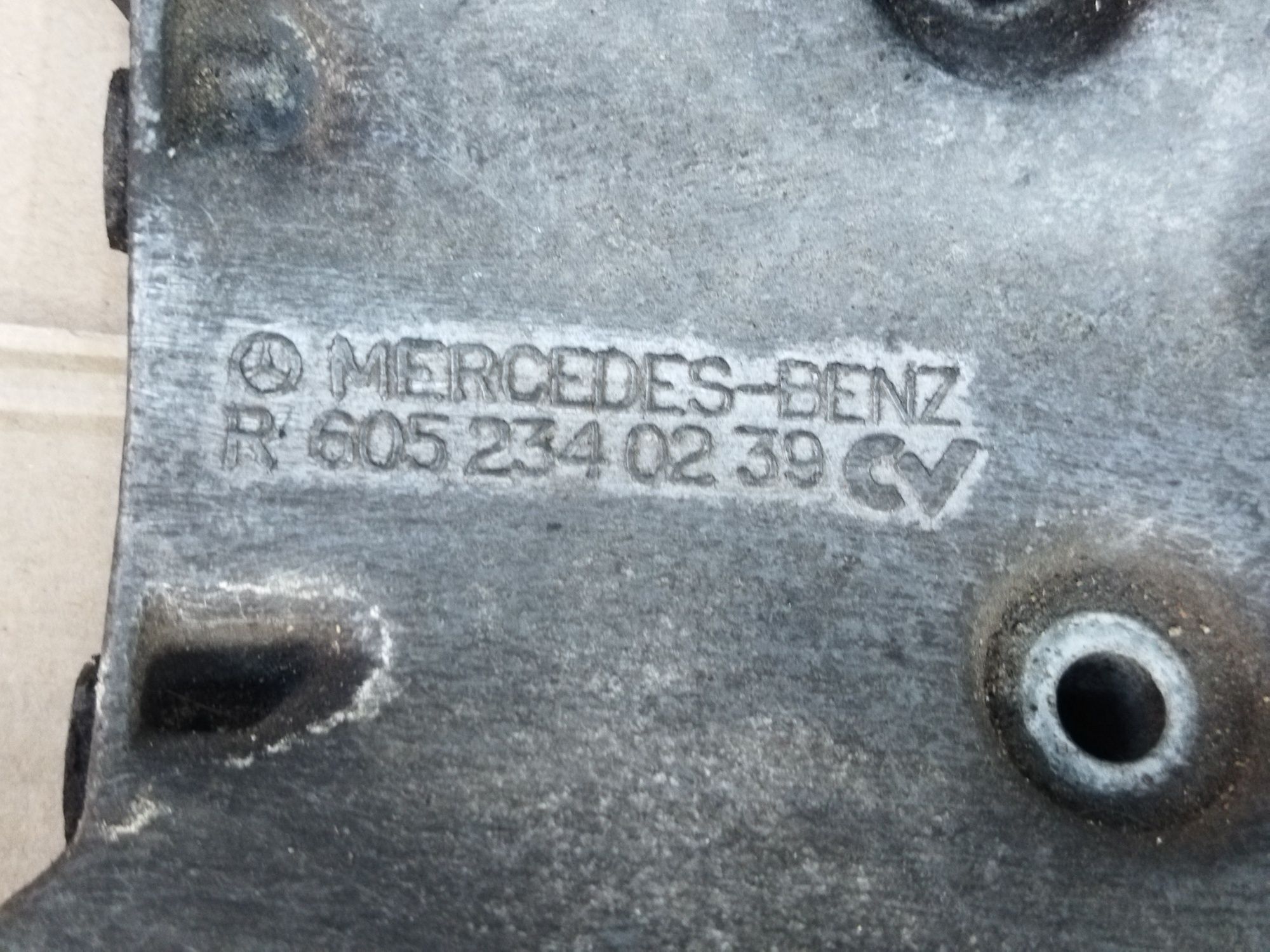 Стойка конзола за  компресор на Мерцедес Спринтер  Mercedes Sprinter