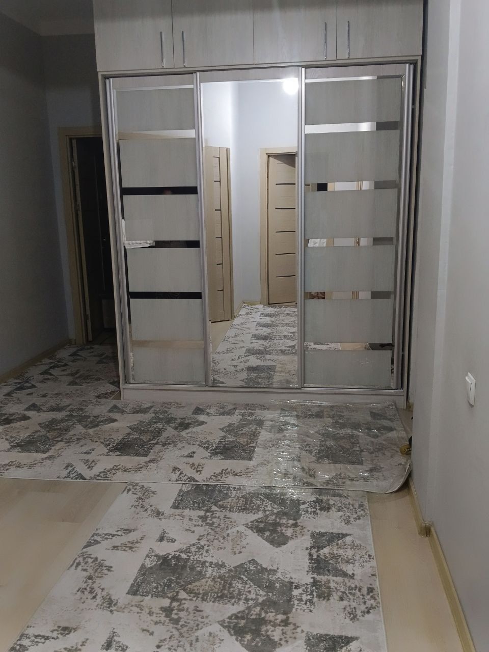 Ijaraga qizlarni qo'yaman