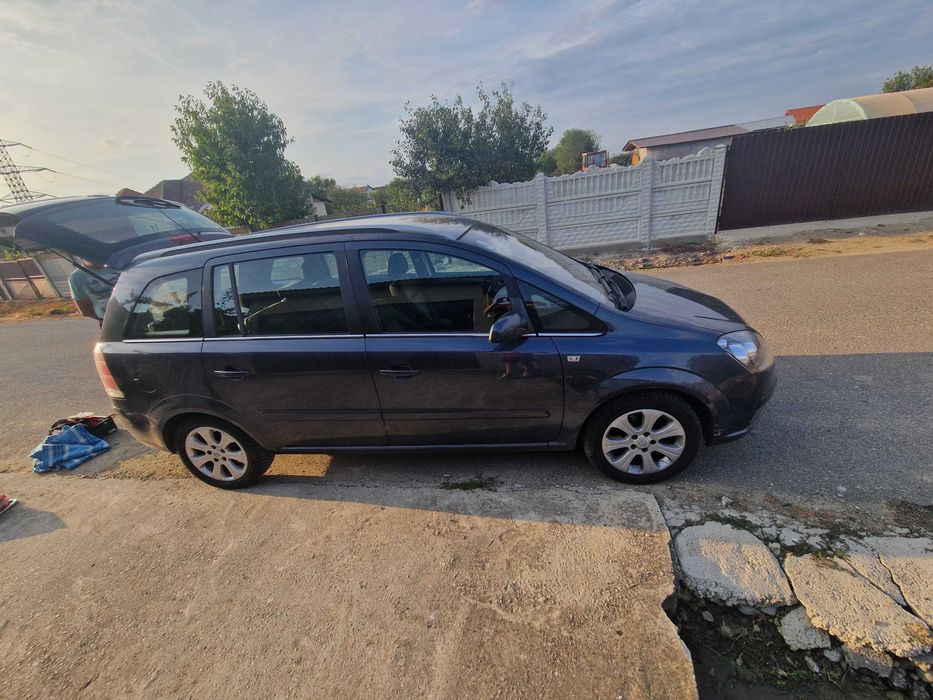 Vand Opel Zafira 2007, motor 1.9