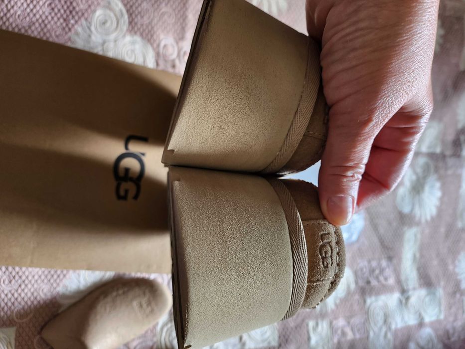 Vand incaltaminte originala in stare imoecabila