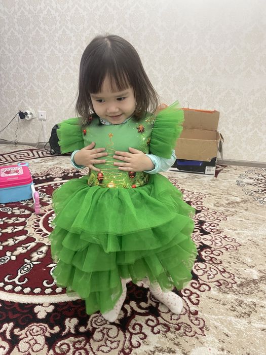 Платье новогодние продам