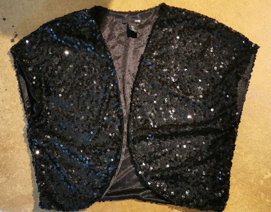 Черен топ пайети