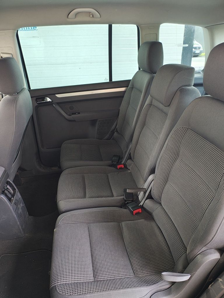 Vw touran 1.9 105к.с 2005 г