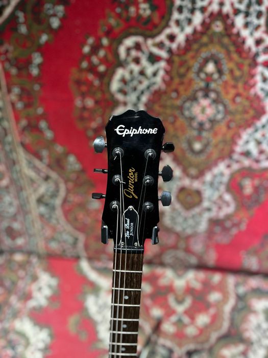 Гитара    Epiphone Les Paul Junior,
