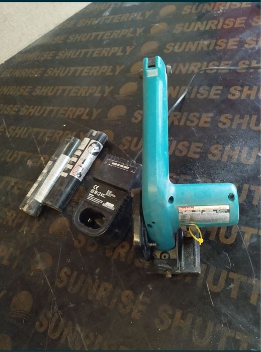 Циркуляр мини на батерии макита МΑΚΙΤΑ