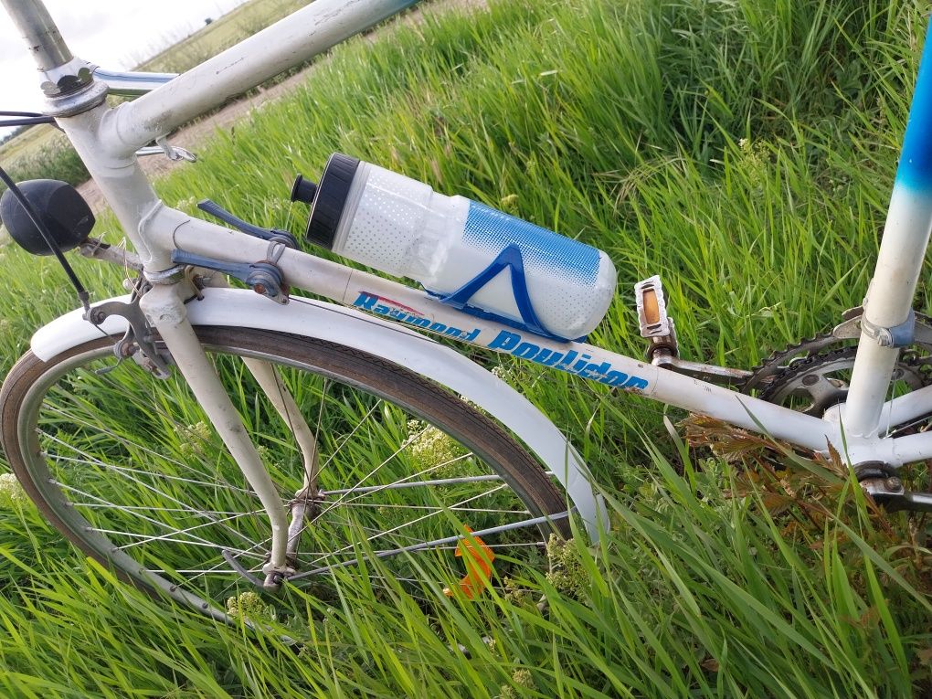 Vând bicicletă cursieră roți 28