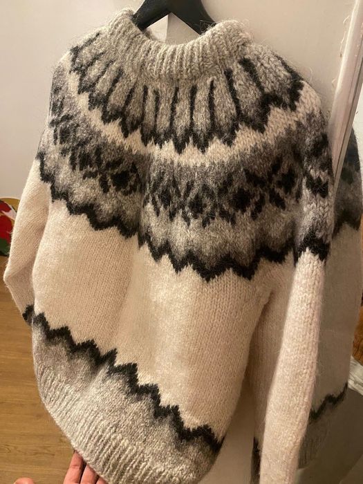 Pulovar de lana lucrat manual, cu motiv nordic