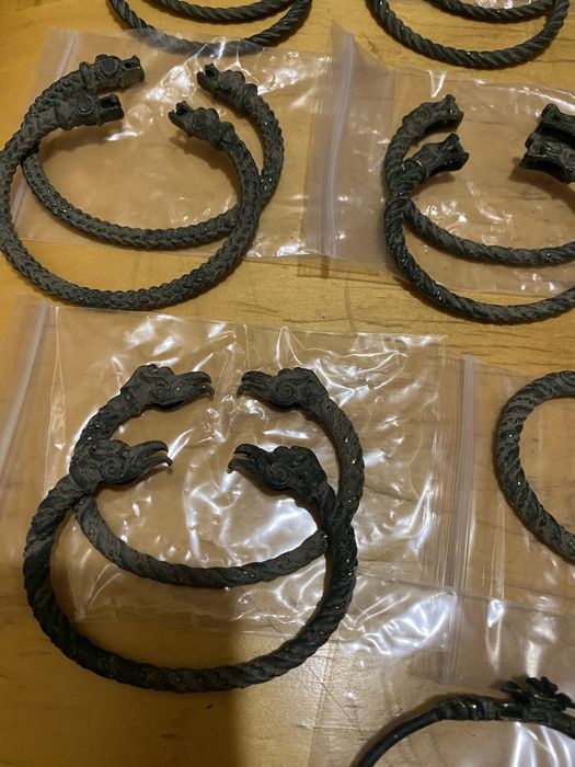 Репродукция на келтски гривни