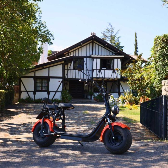 Scuter electric Voltarom CityCoco 1500W, autonomie 60 km, fără permis