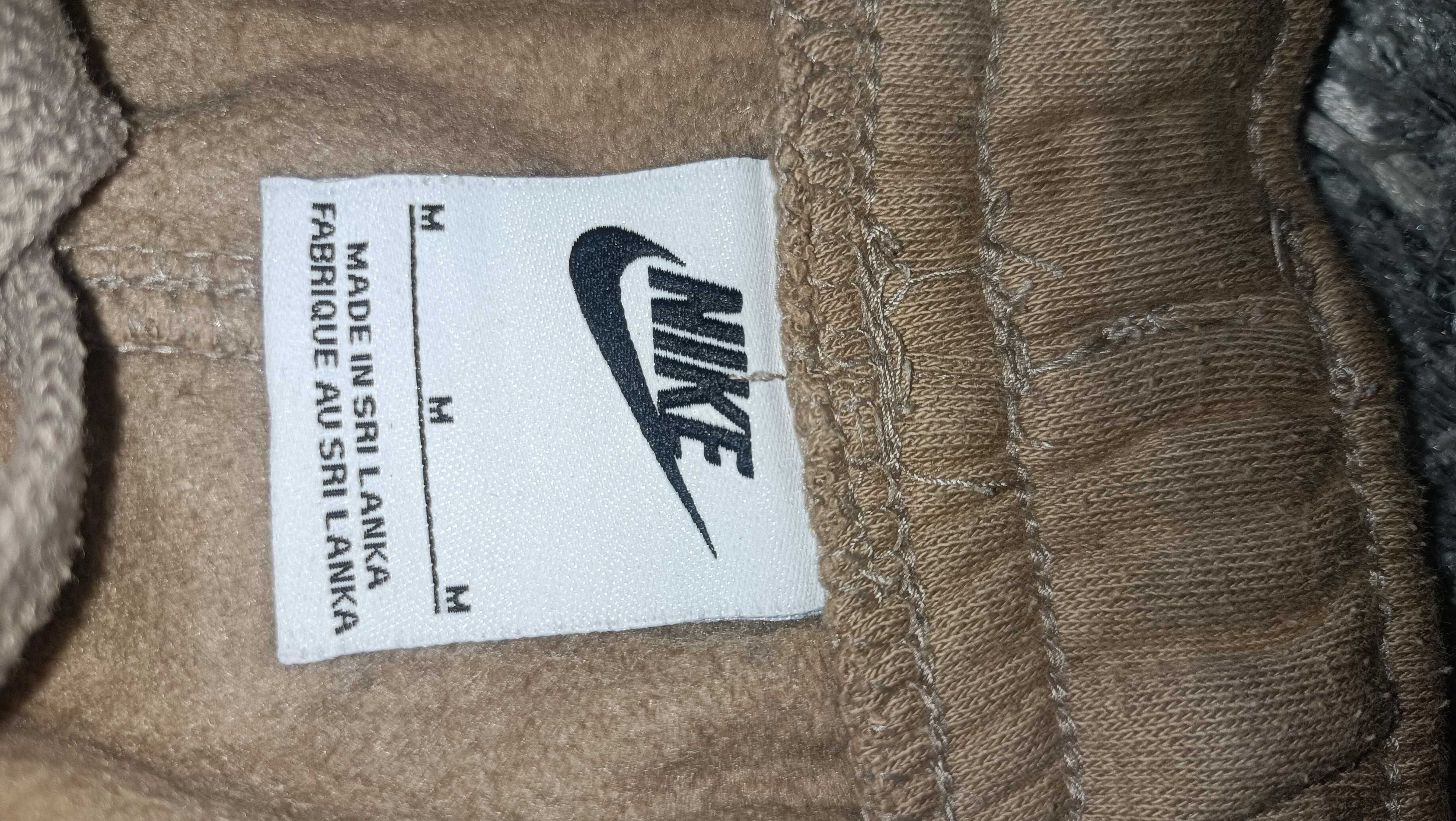 Pantaloni Nike 130 lei