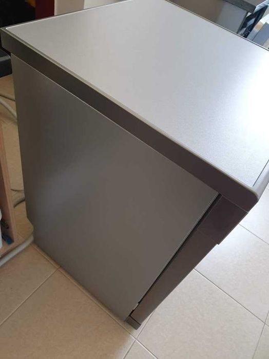 Инокс - Miele Съдомиялна - 14 Комплекта - Свободностояща - 60см