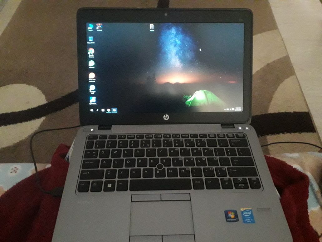 Laptop HP 820 G2  i5 5300U / display 12,5 inch + Accesorii